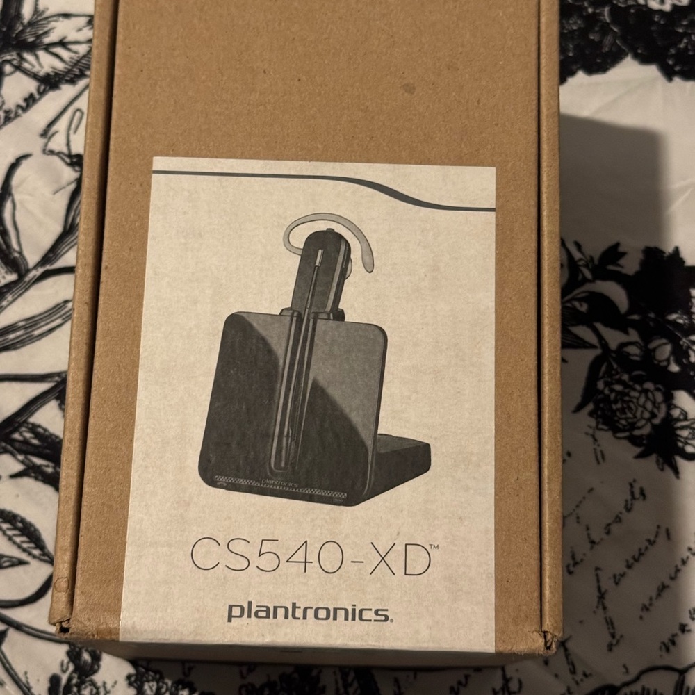 NIB - Unused. Plantronics CS540-XD Wireless Single ear Headset - Black